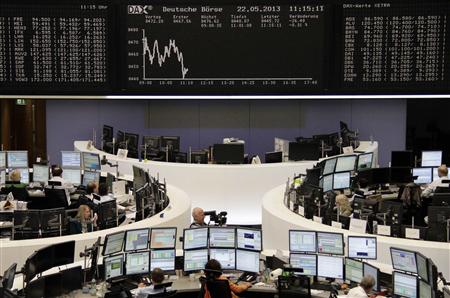 Les Bourses européennes reculent à la mi-séance