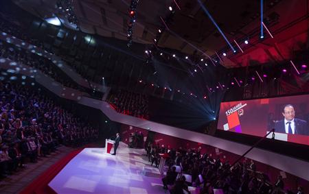 Hollande salue l’ère Schröder lors du 150e anniversaire du SPD