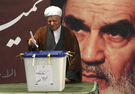 Rafsanjani et Mashaie exclus de la présidentielle en Iran