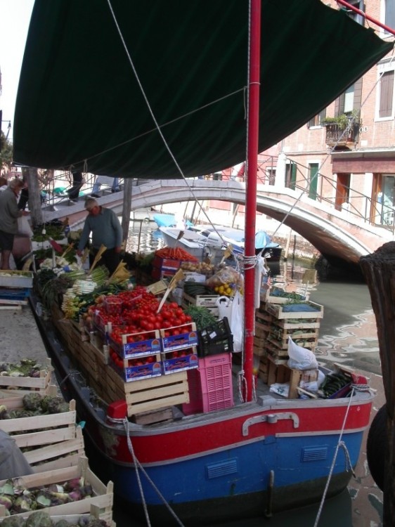 A Venise, on fait son marché sur l'eau