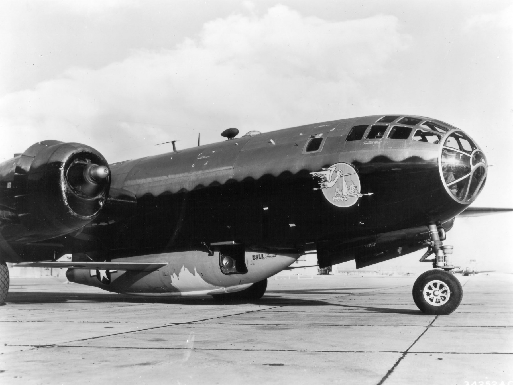 2560px-Bell_X-1_in_the_belly_of_a_B-29.jpeg