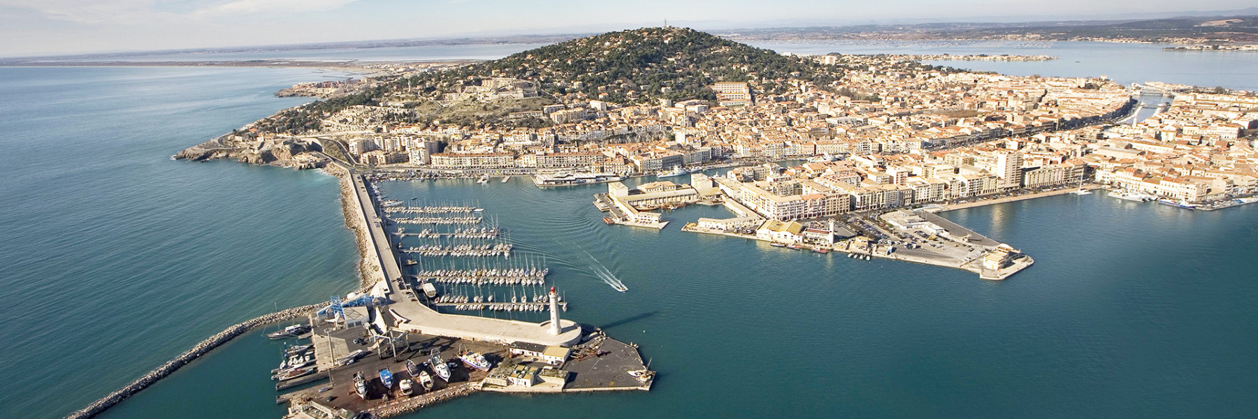 Vue aérienne de Sète.jpg