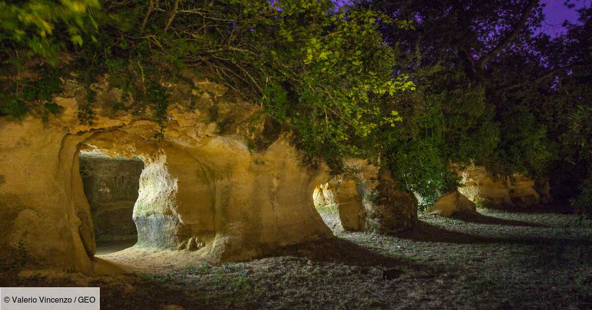 Chateau de ferrand grottes 1.jpg