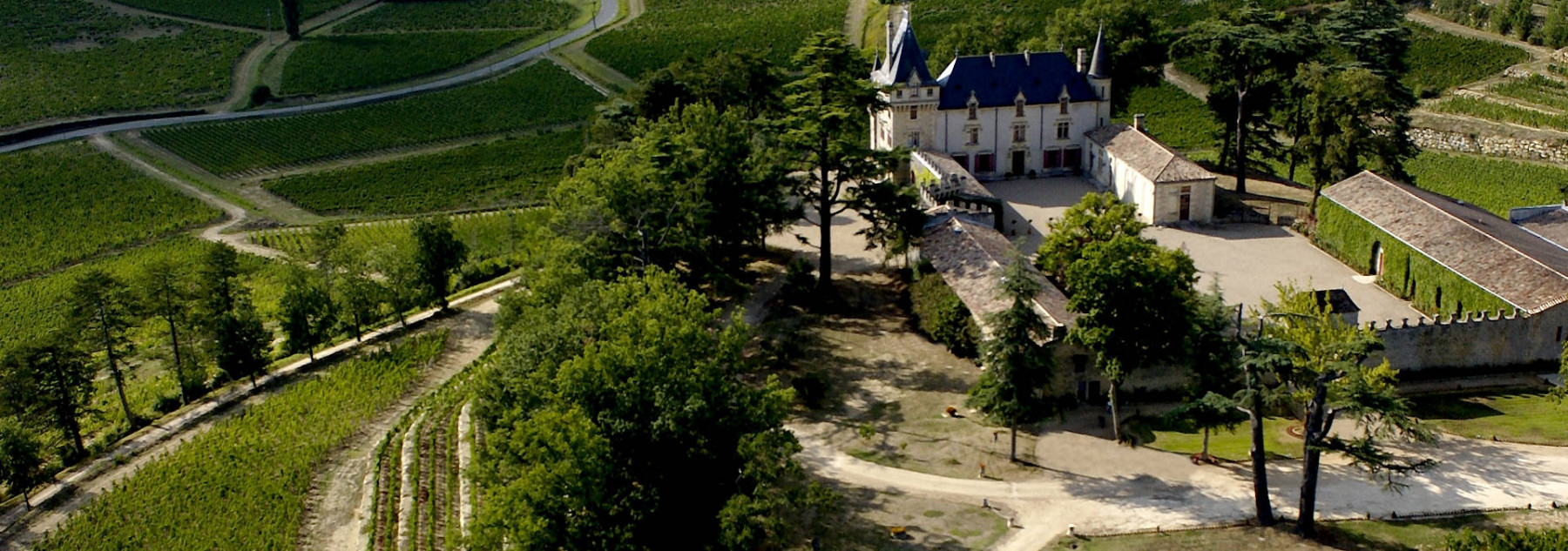 Chateau de pressac hélico 2.jpg