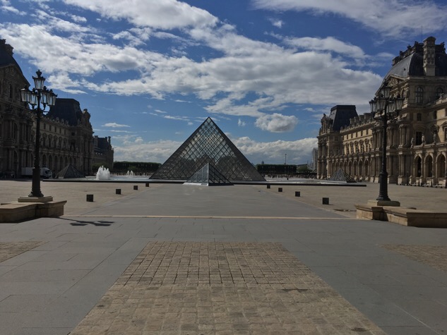 La pyramide du Louvres