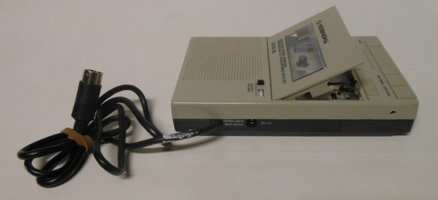 lecteur-cassette-thomson-to7-2.jpg