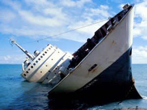 wallpaper-bateau-qui-coule