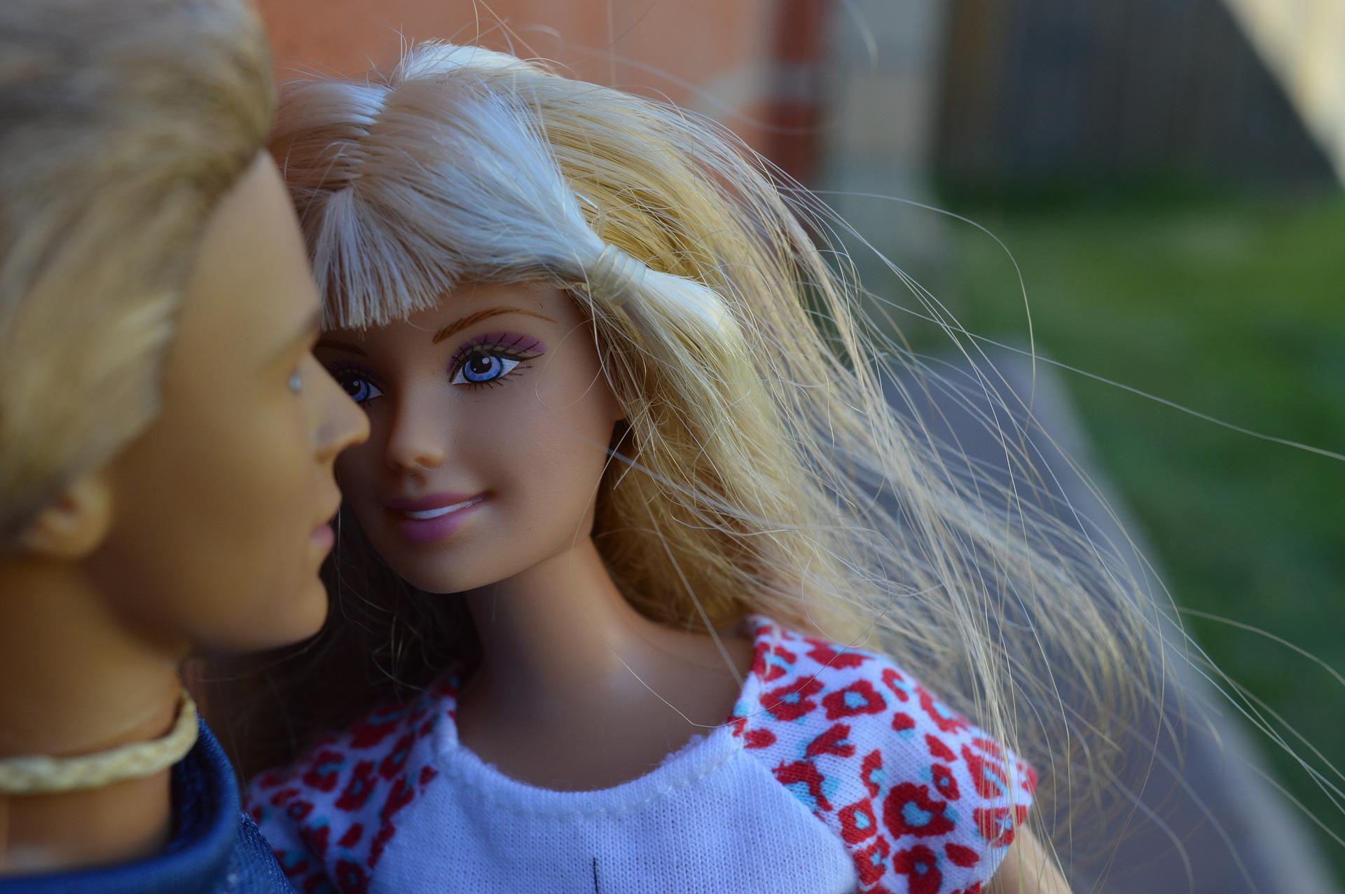Ken et Barbie, le consommateur américian soutient de l'économie mondiale